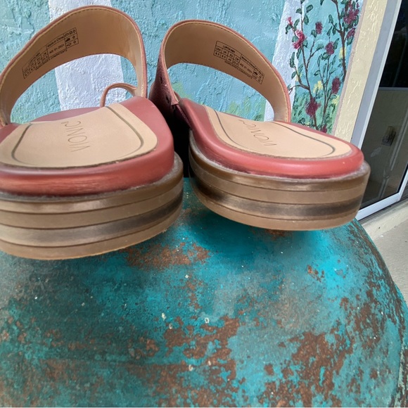 Vionic sandals - Picture 9 of 12